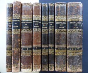 FERRATER, D. Estevan de y FERIGLE, D. Pablo - Recopilación estractada, ordenada y metódica de las leyes y reales disposiciones promulgadas desde el año de 1807, al de 1842 inclusive. Completo.
